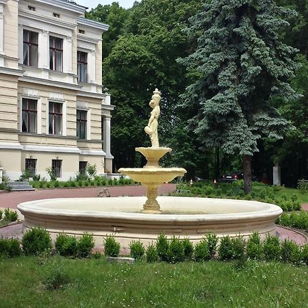Palac Biedrusko Екстер'єр фото