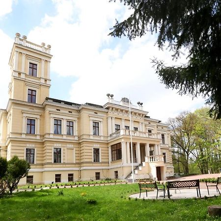 Palac Biedrusko Екстер'єр фото