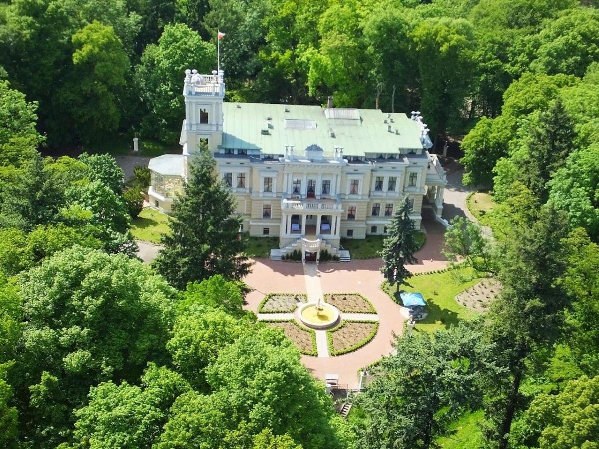 Palac Biedrusko Екстер'єр фото