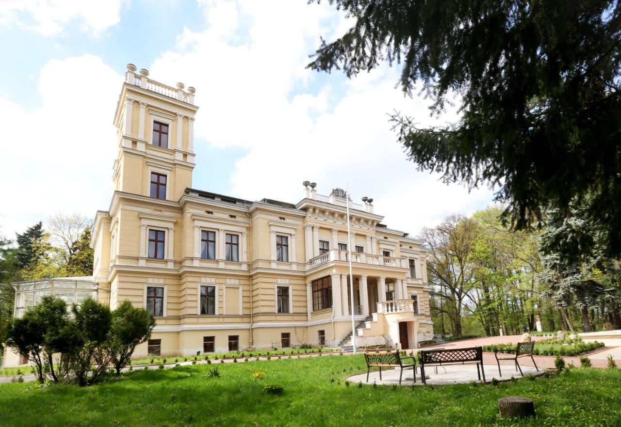 Palac Biedrusko Екстер'єр фото